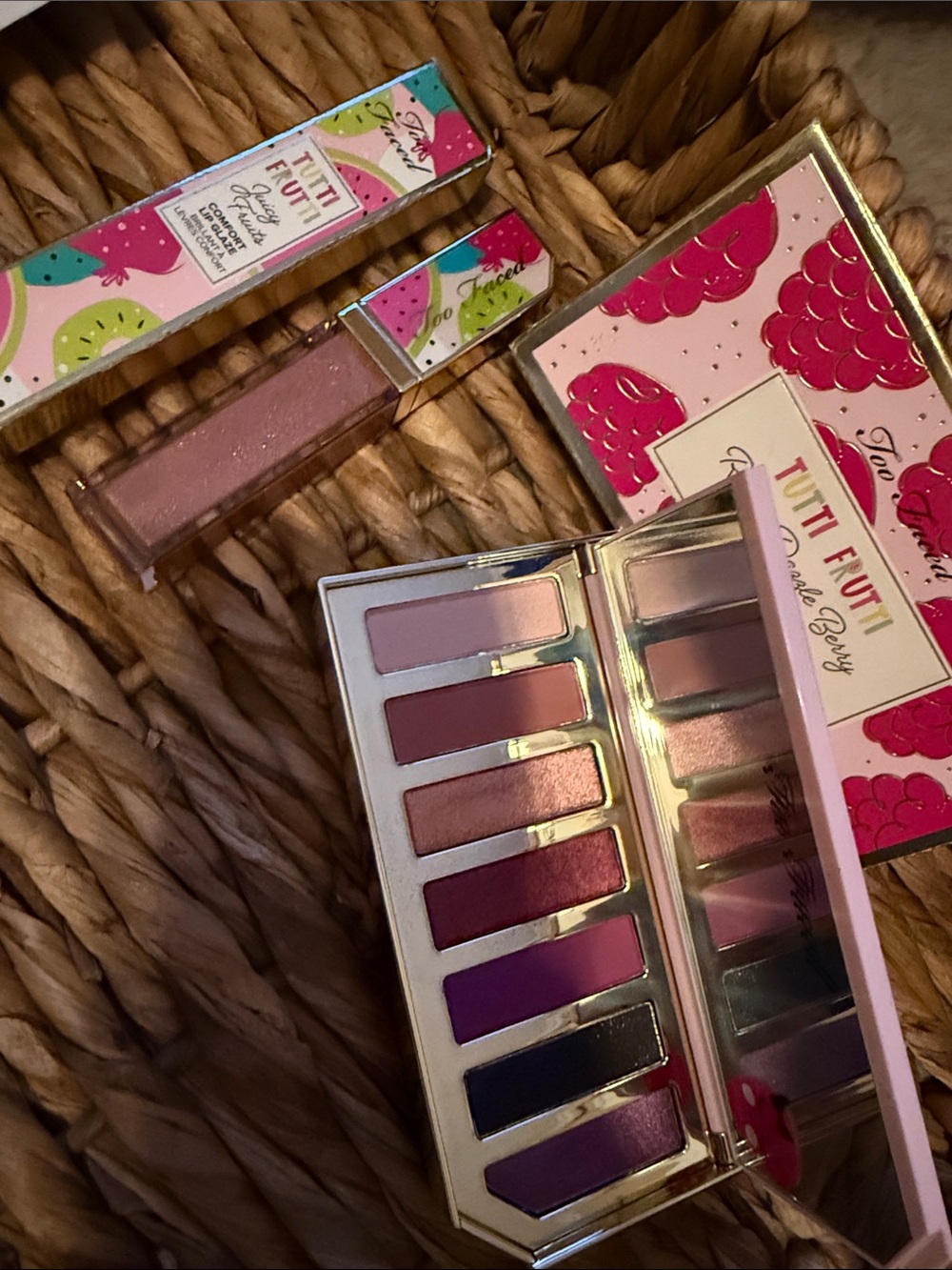 NEW Too Faced Tutti Frutti Razzle Dazzle Berry Eye Shadow Palette & LIPGLOSS SET